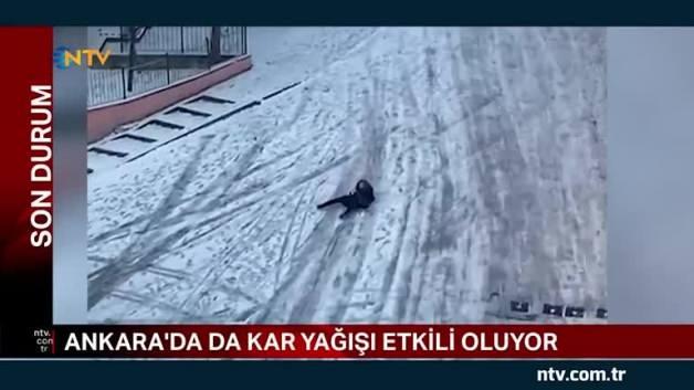 Ankara’nın karla imtihanı: Ayakta duramadı yere düştü Ankara’nın karla imtihanı: Ayakta duramadı yere düştü