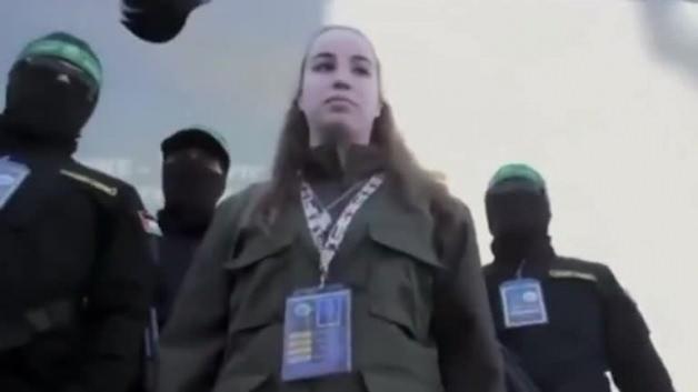 Gazze’de serbest bırakılan İsrailli esir Berger: “Hamas bize Pesah sırasında dua kitabı verdi” Gazze’de serbest bırakılan İsrailli esir Berger: “Hamas bize Pesah sırasında dua kitabı verdi”