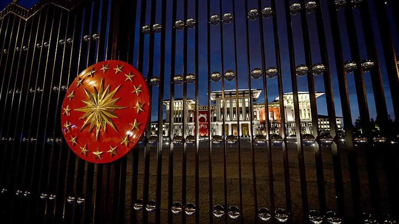 CHP’li isim ortaya koydu: Cumhurbaşkanlığı günde 2 bin 25, yılda 739 bin 467 asgari ücret harcamış! – Son Dakika Siyaset Haberleri CHP’li isim ortaya koydu: Cumhurbaşkanlığı günde 2 bin 25, yılda 739 bin 467 asgari ücret harcamış! – Son Dakika Siyaset Haberleri