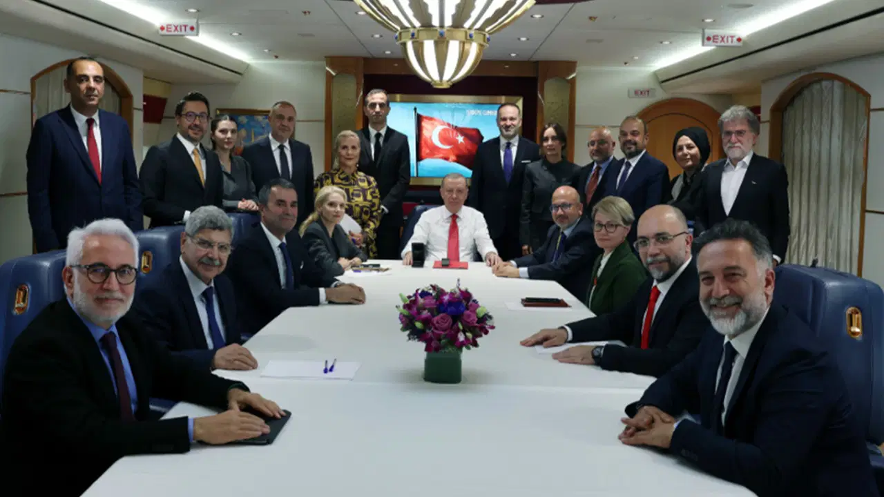 Erdoğan’a uçakta ‘sipariş’ sorular… Faruk Bildirici: Ahmet Hakan sonunda gazetecilik ayıbını itiraf etti! – Son Dakika Siyaset Haberleri Erdoğan’a uçakta ‘sipariş’ sorular… Faruk Bildirici: Ahmet Hakan sonunda gazetecilik ayıbını itiraf etti! – Son Dakika Siyaset Haberleri