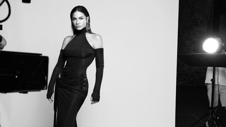 Demet Özdemir’den siyah beyaz pozlar! ‘Değişimlere tanık olacağız’ Demet Özdemir’den siyah beyaz pozlar! ‘Değişimlere tanık olacağız’