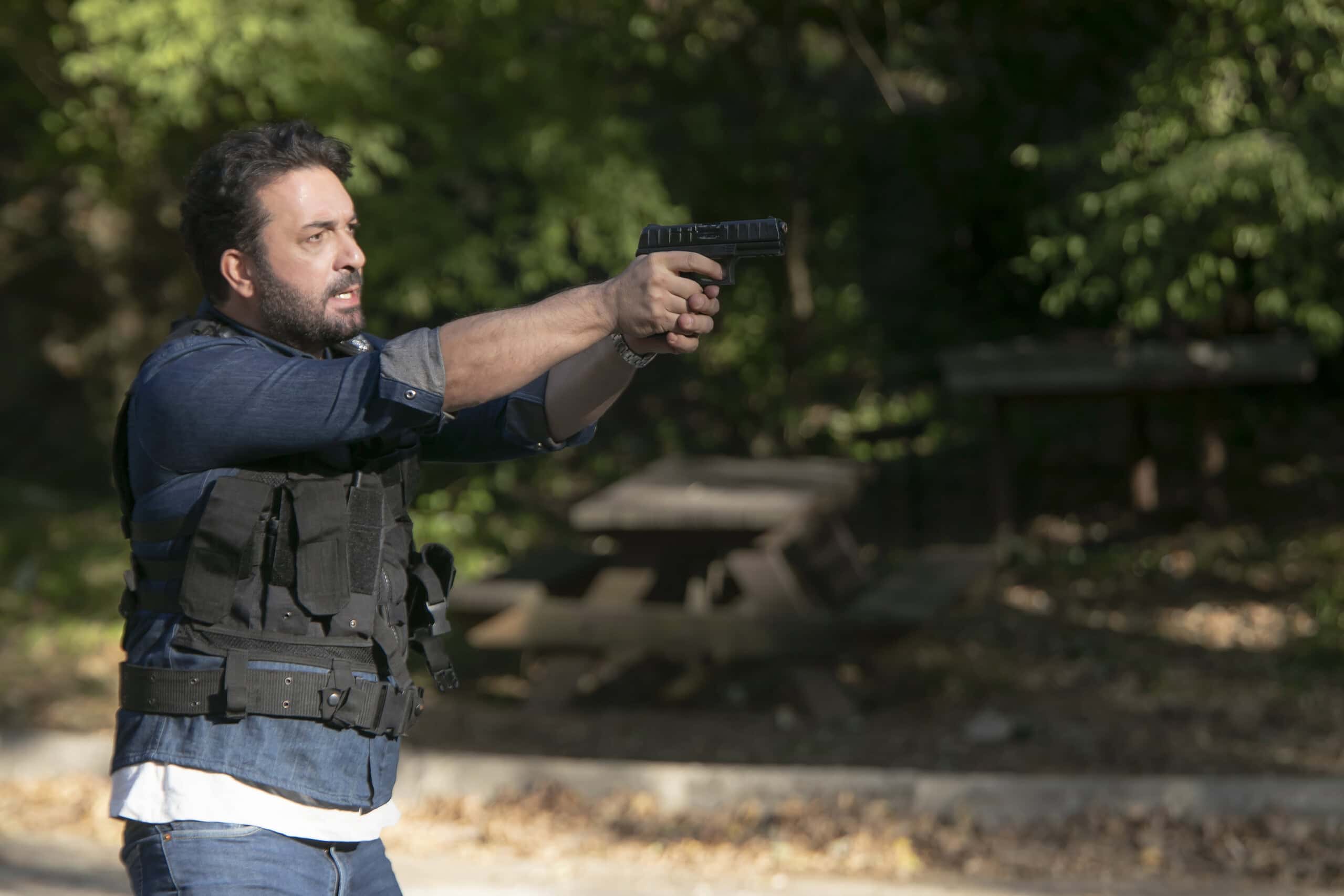 Arka Sokaklar yine nefes kesen sahnelerin yer aldığı heyecan dolu bir bölümle ekrana gelecek! Arka Sokaklar yine nefes kesen sahnelerin yer aldığı heyecan dolu bir bölümle ekrana gelecek!