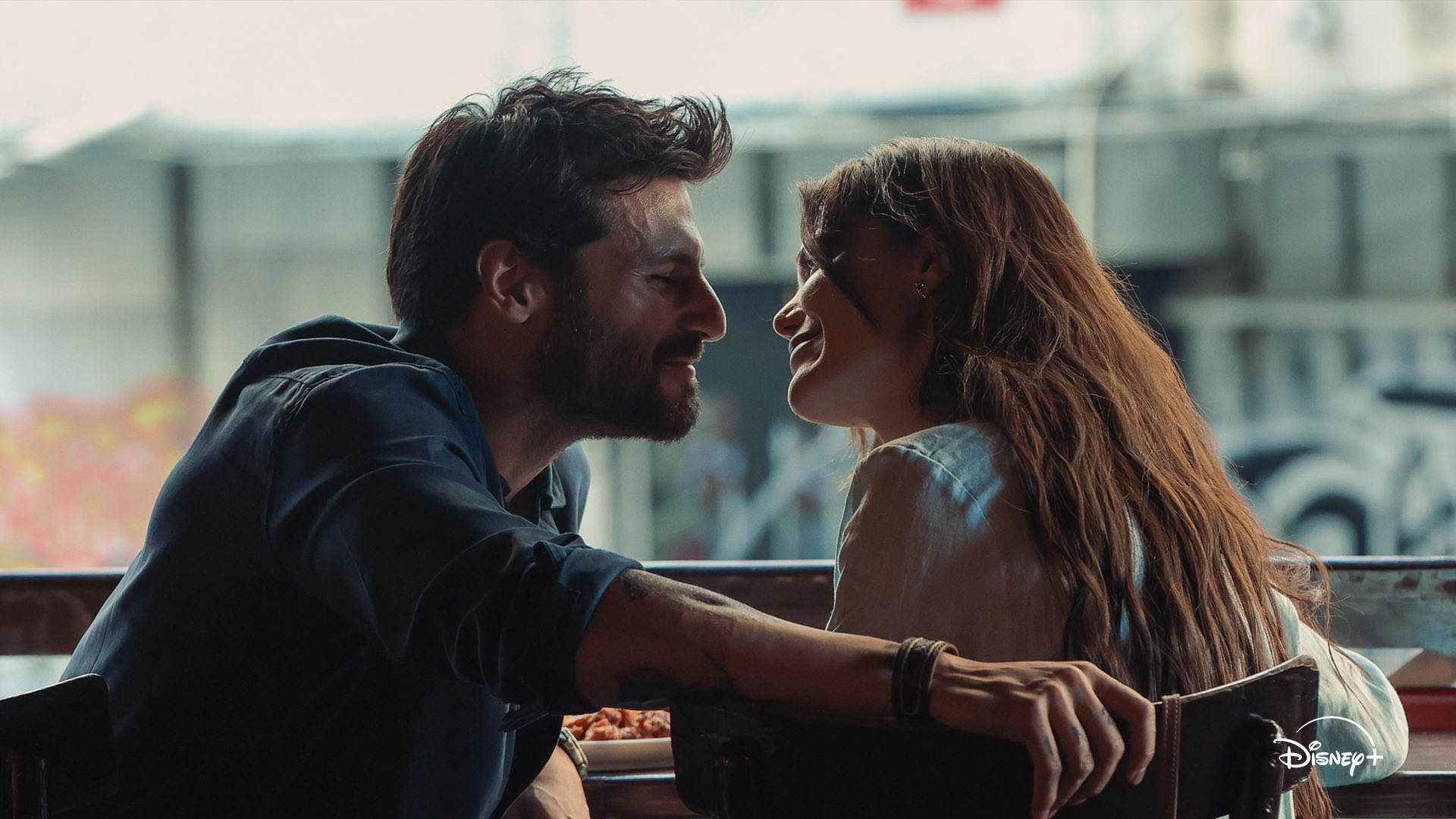 Disney+’ın, Hilal Altınbilek ve Serkan Çayoğlu’lu “Öngörü” filminin çekimleri tamamlandı!