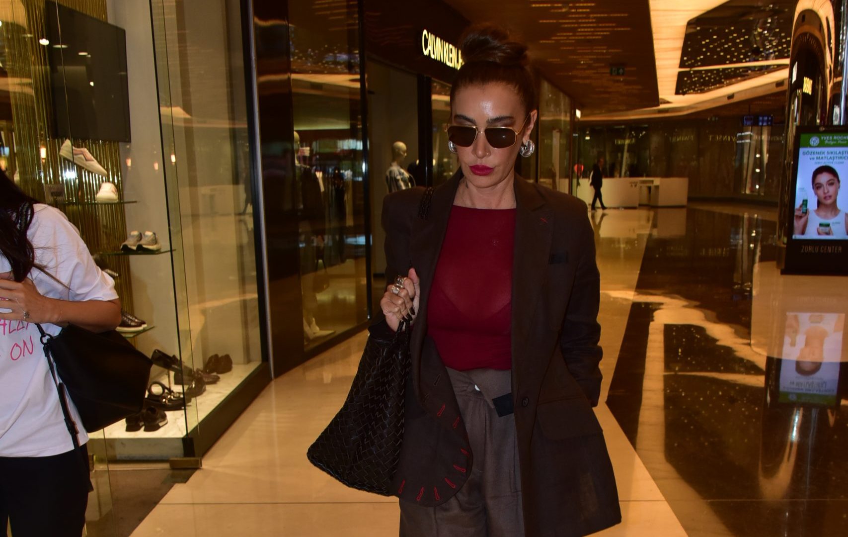 Ünlüler isimler AVM gezilerinde objektiflere böyle yansıdı! Ünlüler isimler AVM gezilerinde objektiflere böyle yansıdı!