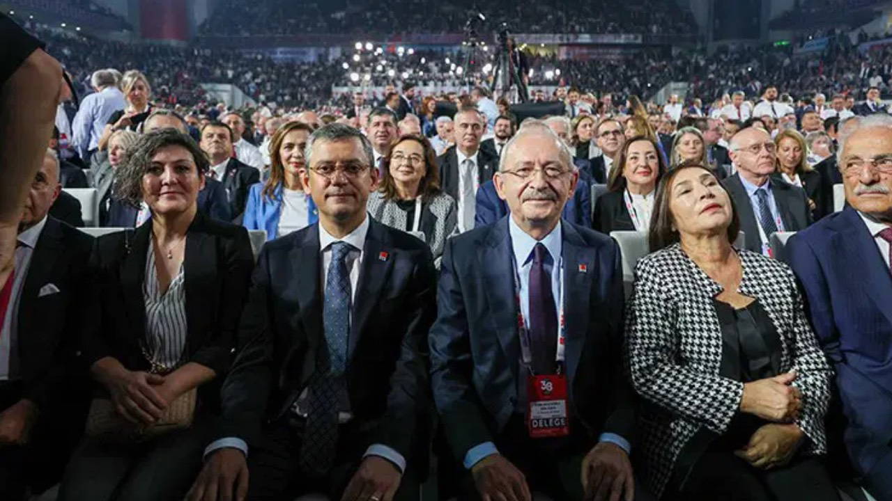 Özgür Özel’den kritik açıklama: ‘Kılıçdaroğlu’nun kayyum kararına tenezzül etmeyeceğini düşünüyorum’ – Son Dakika Siyaset Haberleri