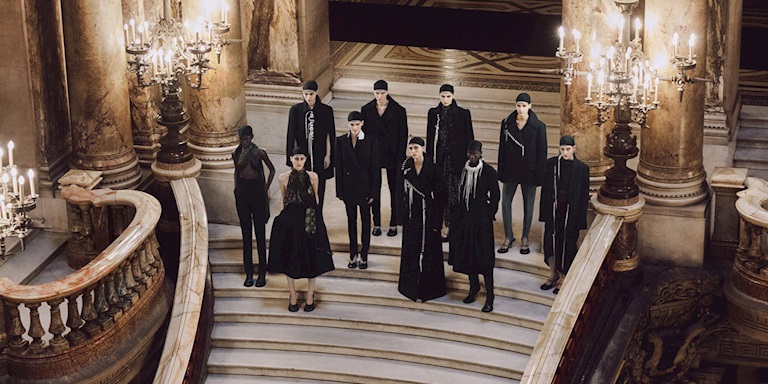 Julian Klausner’ın Dries Van Noten İçin Yarattığı İlk Koleksiyonun Görselleri Yayında Julian Klausner’ın Dries Van Noten İçin Yarattığı İlk Koleksiyonun Görselleri Yayında