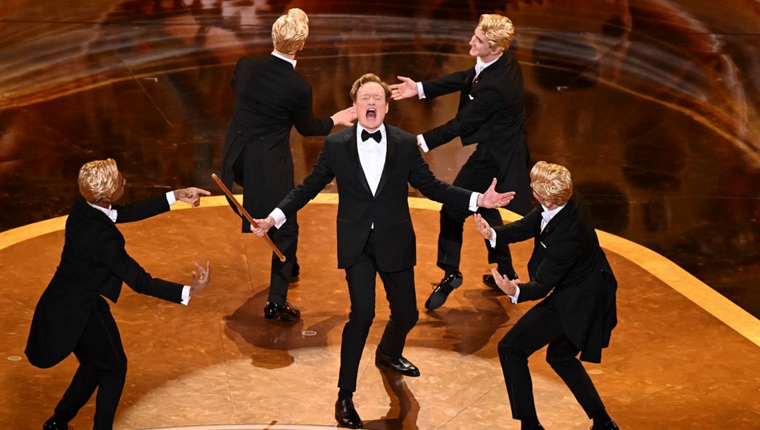 Oscar Ödülleri’nin sunucusu Conan O’Brien, Oyuncak Hikayesi 5 kadrosunda Oscar Ödülleri’nin sunucusu Conan O’Brien, Oyuncak Hikayesi 5 kadrosunda