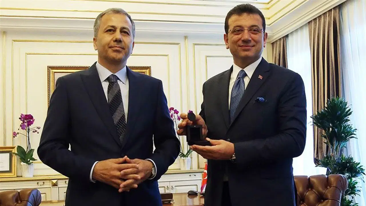 İmamoğlu’na ‘casusluk’ soruşturması… CHP’den Bakan Yerlikaya’ya ‘2019’ sorusu: ‘Yerel seçim sürecinde verilerin erişim ve kullanım yetkileri hangi idari mercilerin denetimindeydi?’ – Son Dakika Siyaset Haberleri