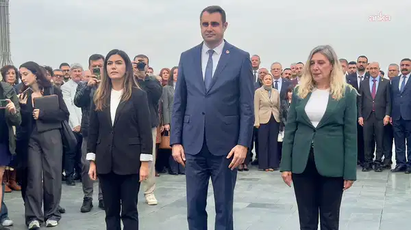 CHP İzmir’de mazbata töreni: Çağatay Güç ve yönetimi görevine başladı – Son Dakika Siyaset Haberleri CHP İzmir’de mazbata töreni: Çağatay Güç ve yönetimi görevine başladı – Son Dakika Siyaset Haberleri