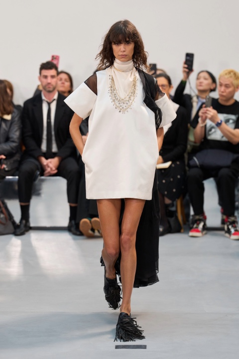 Paris Moda Haftası: Sacai İlkbahar/Yaz 2026 Paris Moda Haftası: Sacai İlkbahar/Yaz 2026