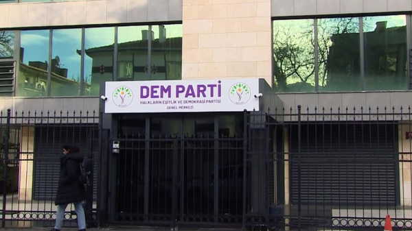 DEM Parti Kadın Meclisi: LGBTİ artıları hedef alan hiçbir yasal düzenlemeyi kabul etmedik, etmeyeceğiz – Son Dakika Siyaset Haberleri DEM Parti Kadın Meclisi: LGBTİ artıları hedef alan hiçbir yasal düzenlemeyi kabul etmedik, etmeyeceğiz – Son Dakika Siyaset Haberleri