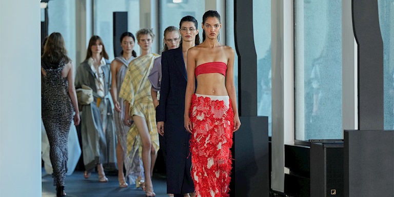 Paris Moda Haftası: Christopher Esber İlkbahar/Yaz 2026 Paris Moda Haftası: Christopher Esber İlkbahar/Yaz 2026