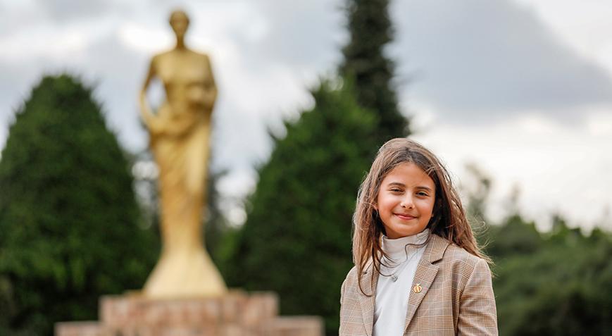 10 yaşındaki Defne Zeynep Enci, ilk sinema filmiyle Altın Portakal’da