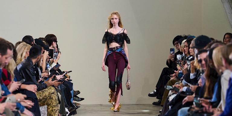 Paris Moda Haftası: Rabanne İlkbahar/Yaz 2026 Paris Moda Haftası: Rabanne İlkbahar/Yaz 2026