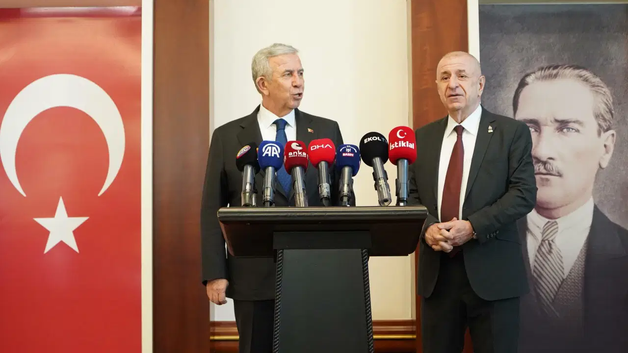 Ümit Özdağ: ‘Zafer Partisi Mansur Yavaş’ın yanındadır’ – Son Dakika Siyaset Haberleri Ümit Özdağ: ‘Zafer Partisi Mansur Yavaş’ın yanındadır’ – Son Dakika Siyaset Haberleri