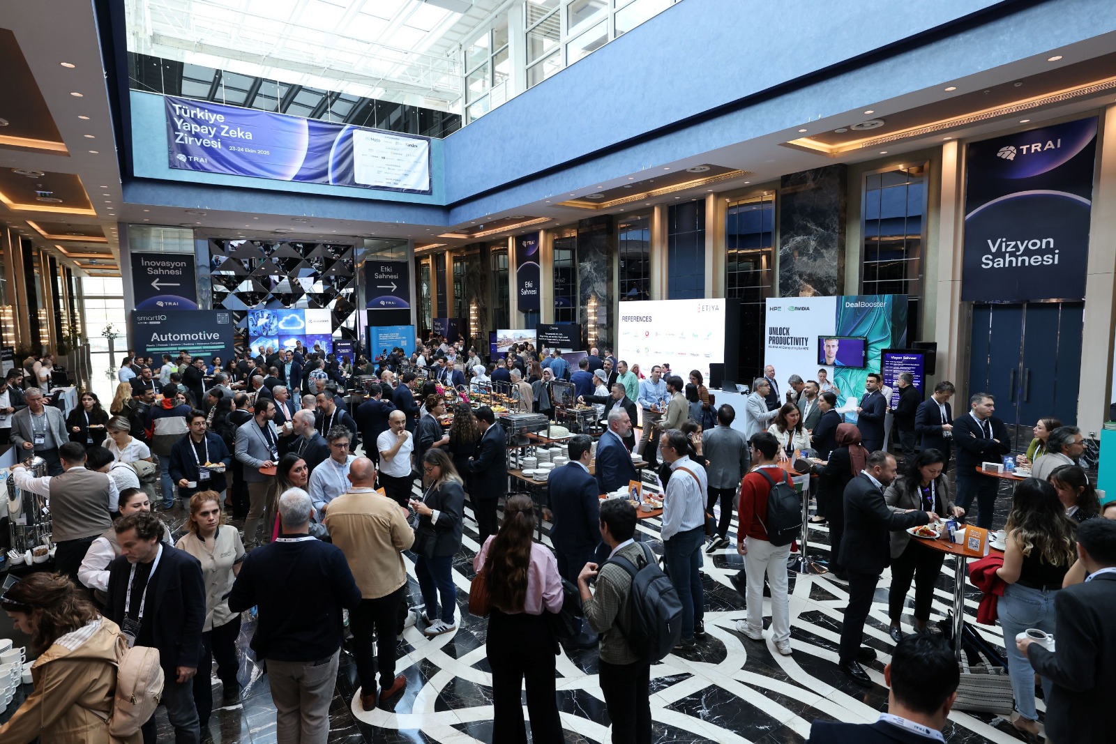 Geleceğin gücü yapay zeka: Türkiye Zirvesi’nde yeni fırsatlar tartışıldı