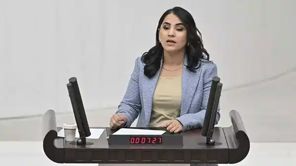 DEM Parti’den ‘umut hakkı’ teklifi: ‘Ağırlaştırılmış müebbette koşullu salıverme yolu açılsın’ – Son Dakika Siyaset Haberleri DEM Parti’den ‘umut hakkı’ teklifi: ‘Ağırlaştırılmış müebbette koşullu salıverme yolu açılsın’ – Son Dakika Siyaset Haberleri