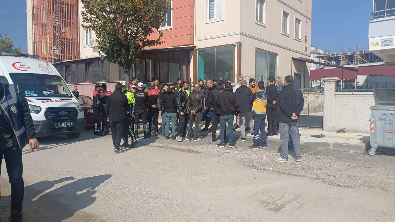 Çorum’da ‘Menzilciler’ birbirine girdi, 1 kişi fenalık geçirdi – Son Dakika Siyaset Haberleri Çorum’da ‘Menzilciler’ birbirine girdi, 1 kişi fenalık geçirdi – Son Dakika Siyaset Haberleri