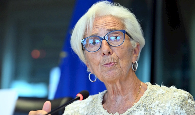 Büyümeye yönelik riskler azaldı, enflasyon görünümü belirsiz Büyümeye yönelik riskler azaldı, enflasyon görünümü belirsiz