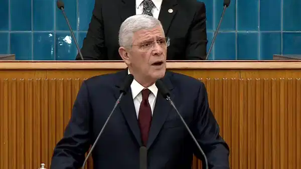 Müsavat Dervişoğlu'dan 'Pervin Buldan' tepkisi: Hükümete sığınıyorlar Müsavat Dervişoğlu'dan 'Pervin Buldan' tepkisi: Hükümete sığınıyorlar