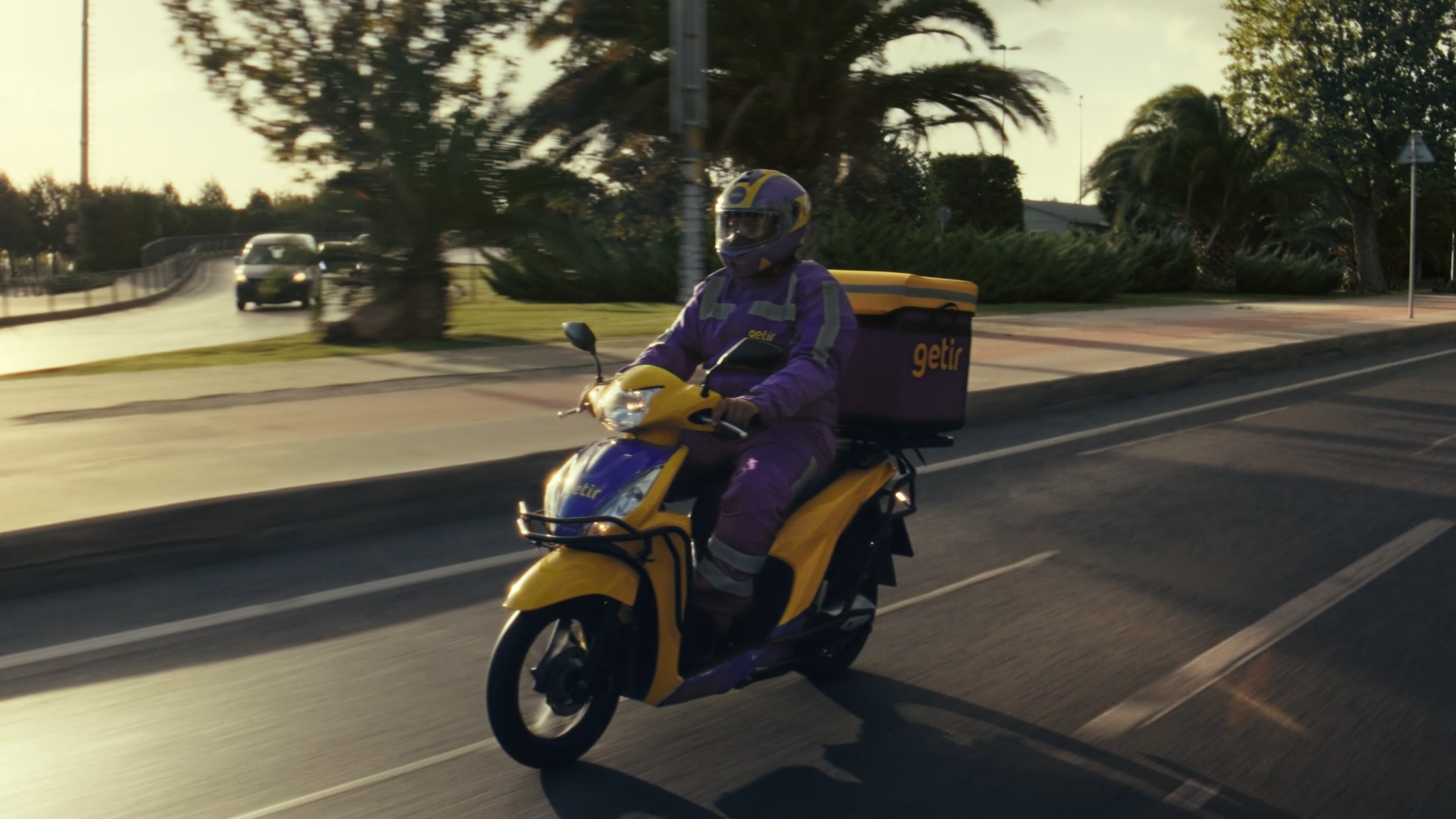 Getir’den 10 yıllık şehir yolculuğunu anlatan kampanya Getir’den 10 yıllık şehir yolculuğunu anlatan kampanya