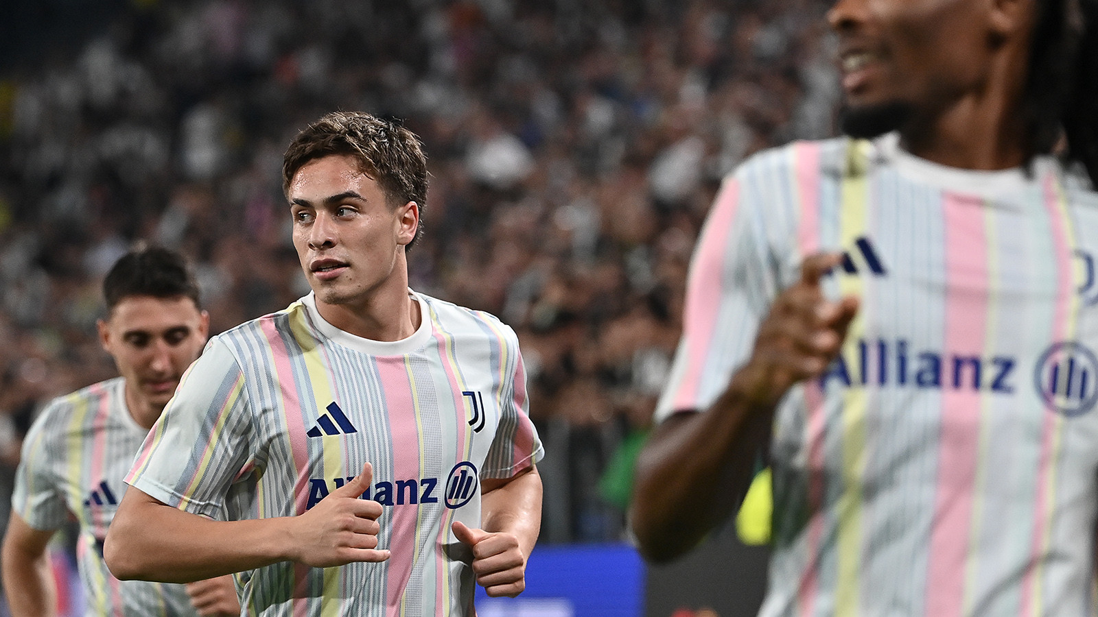 Arsenal, Barcelona ve Chelsea kapıda! Juventus, Kenan Yıldız için düğmeye bastı Arsenal, Barcelona ve Chelsea kapıda! Juventus, Kenan Yıldız için düğmeye bastı