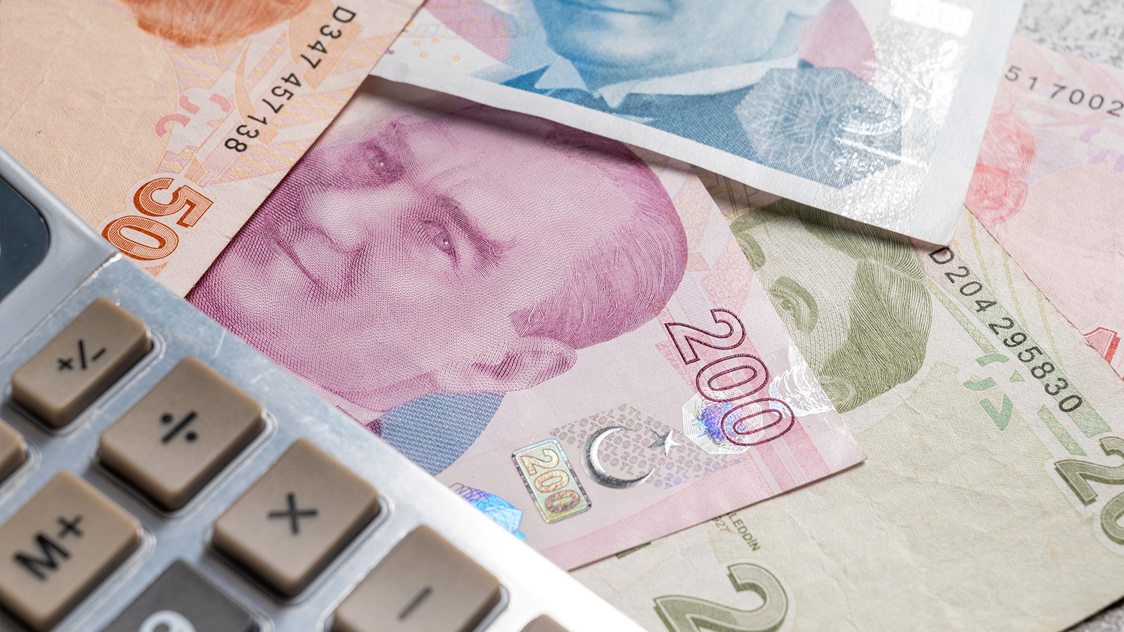 AYM’den memur ve emekliyi üzecek karar AYM’den memur ve emekliyi üzecek karar