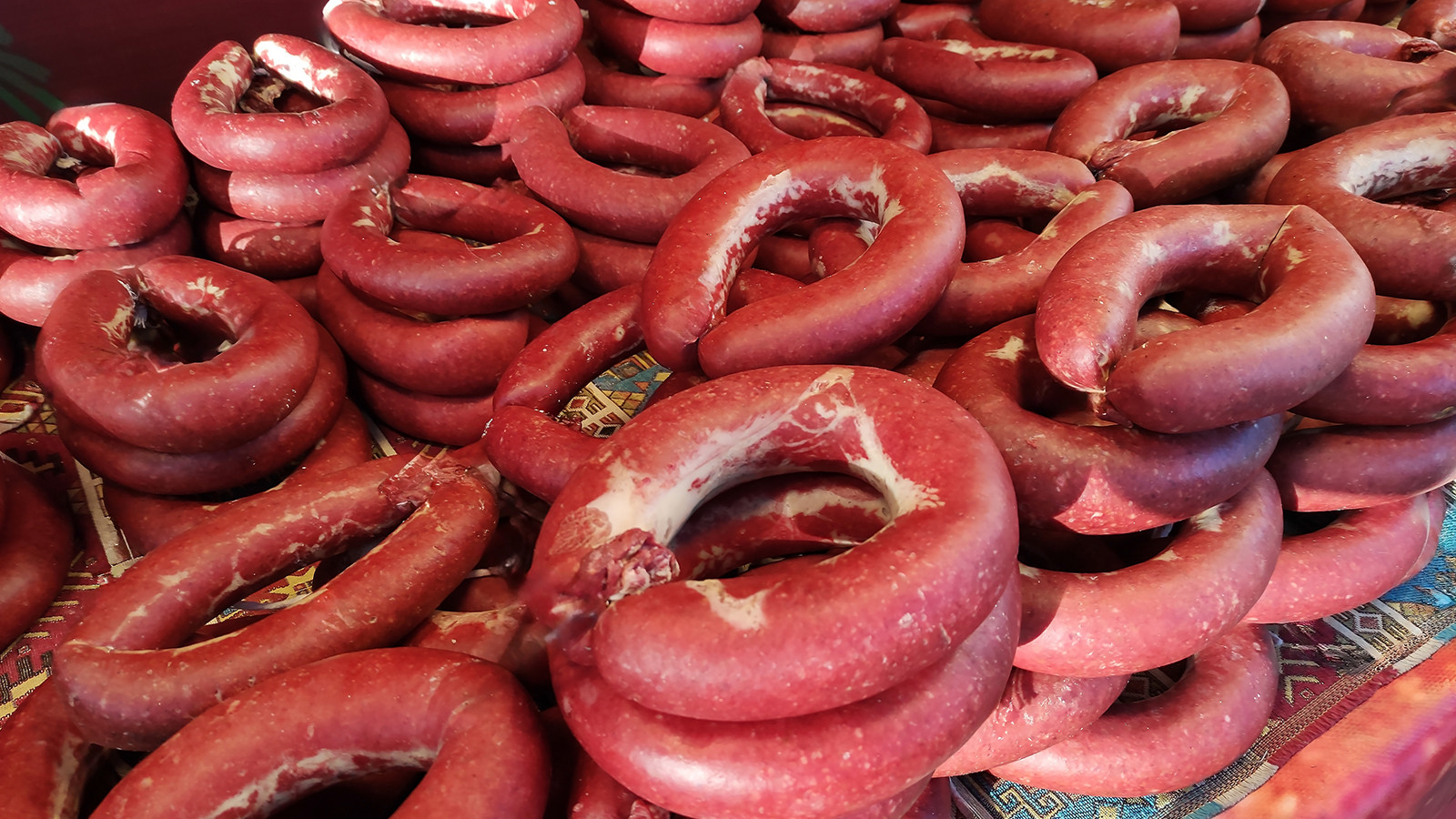 Bakanlık skandalı ifşa etti: 3 şehir sucuk yerine dil yemiş