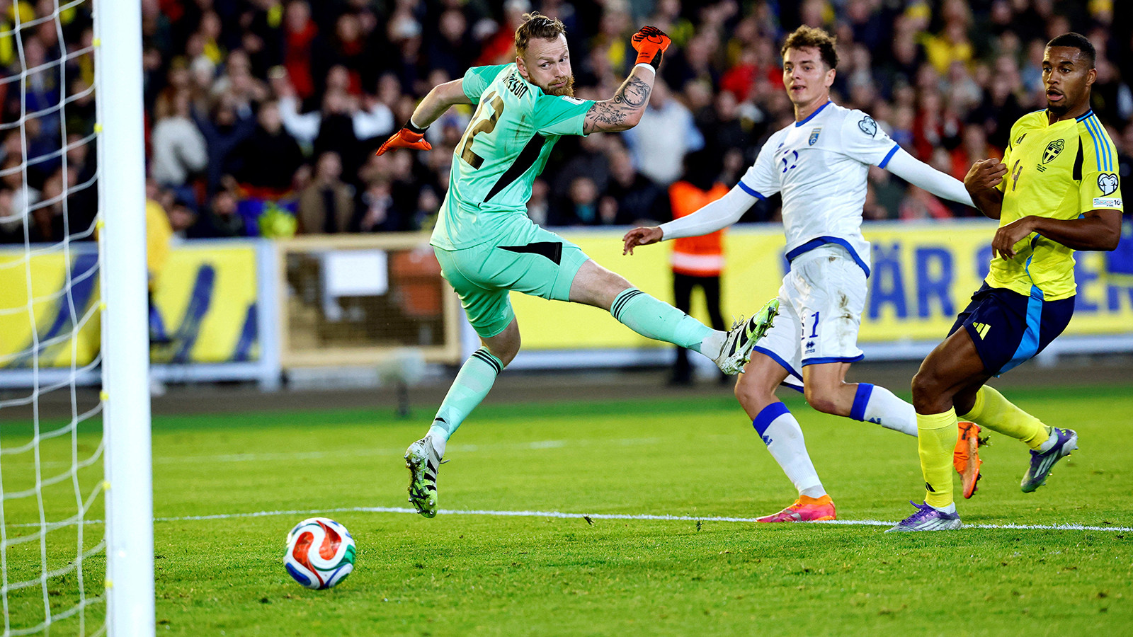 Barcelona, Kosovalı golcü Fisnik Asllani’nin peşinde Barcelona, Kosovalı golcü Fisnik Asllani’nin peşinde