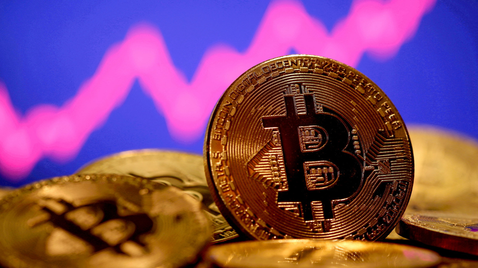 Bitcoin 125.560 dolarlık tarihi zirvesini gördü Bitcoin 125.560 dolarlık tarihi zirvesini gördü
