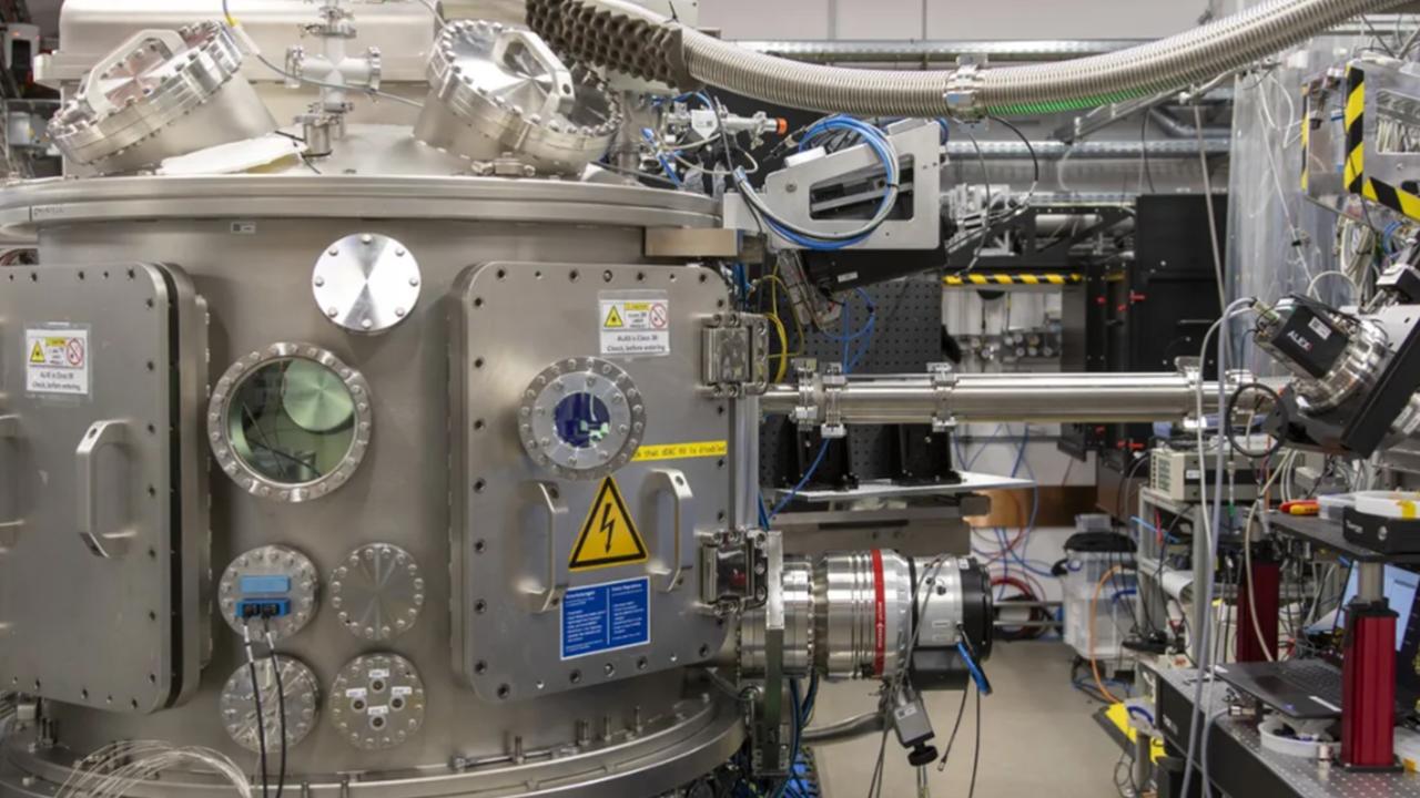 Bilim insanları yeni bir buz türü keşfetti: Oda sıcaklığında katı halde kalabiliyor Bilim insanları yeni bir buz türü keşfetti: Oda sıcaklığında katı halde kalabiliyor