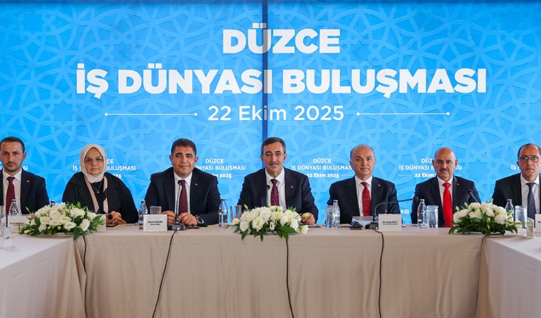 Yılmaz: “TL’ye olan güven artmış durumda” Yılmaz: “TL’ye olan güven artmış durumda”