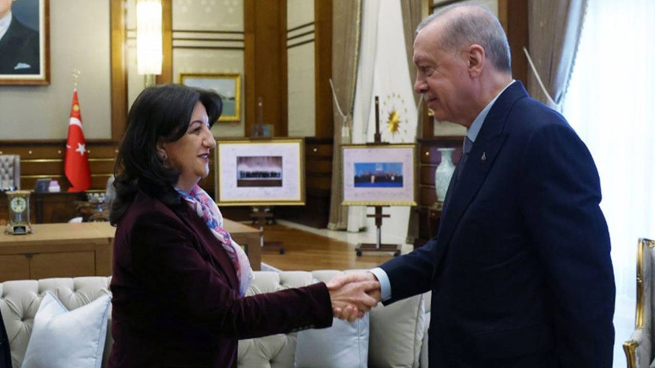 Son dakika… Erdoğan – DEM Parti görüşmesi ertelendi: Yeni tarih belli oldu! – Son Dakika Siyaset Haberleri Son dakika… Erdoğan – DEM Parti görüşmesi ertelendi: Yeni tarih belli oldu! – Son Dakika Siyaset Haberleri