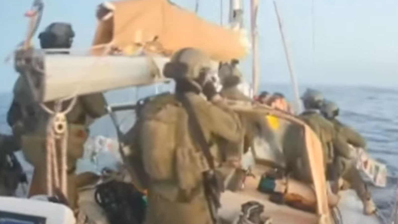 25’i Türk 200’den fazla aktivist alıkonuldu 25’i Türk 200’den fazla aktivist alıkonuldu