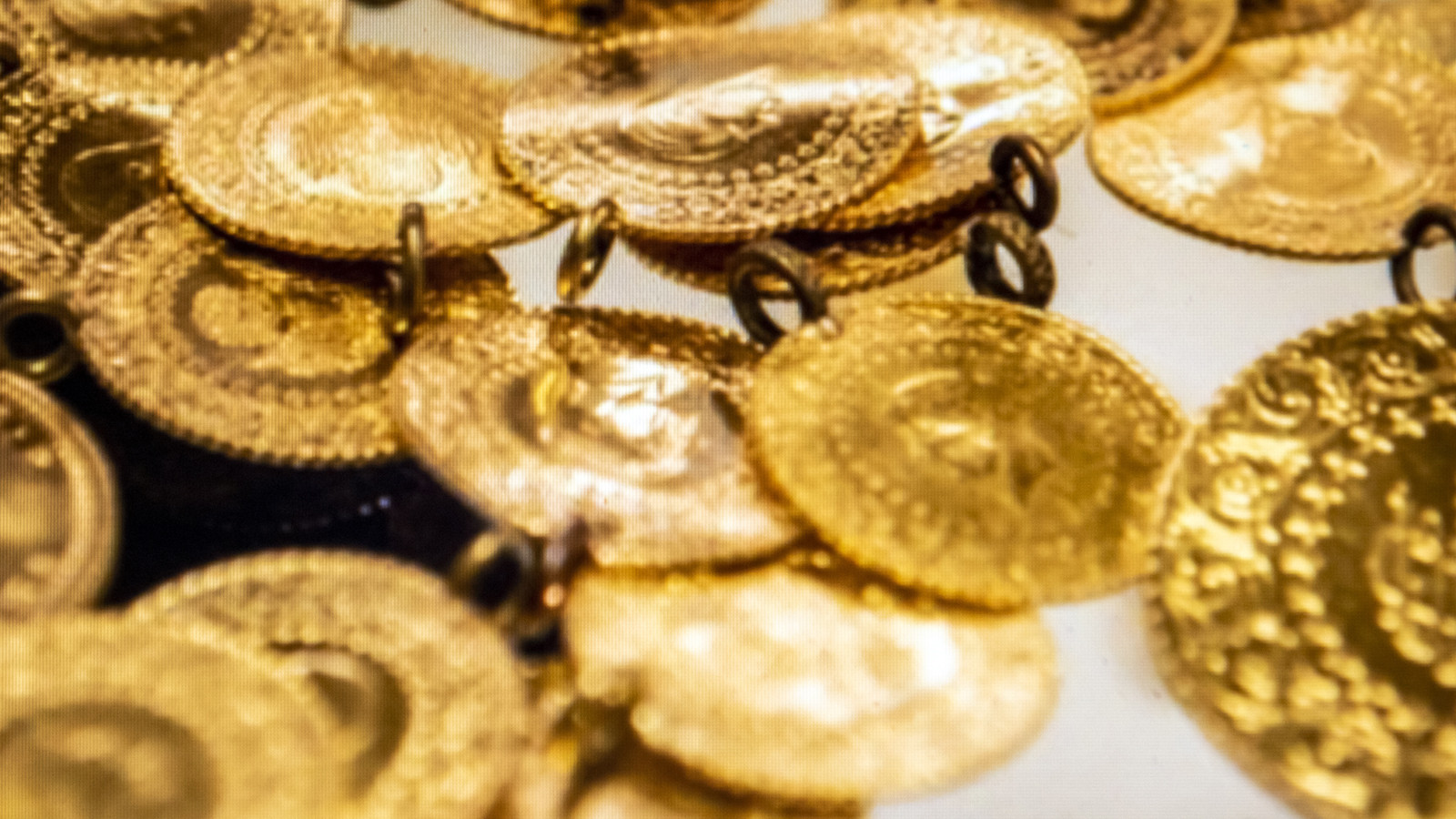 Gram altın için daha önce verilmemiş hedef: 13 bin lira! Dev bankanın CEO’su açıkladı Gram altın için daha önce verilmemiş hedef: 13 bin lira! Dev bankanın CEO’su açıkladı