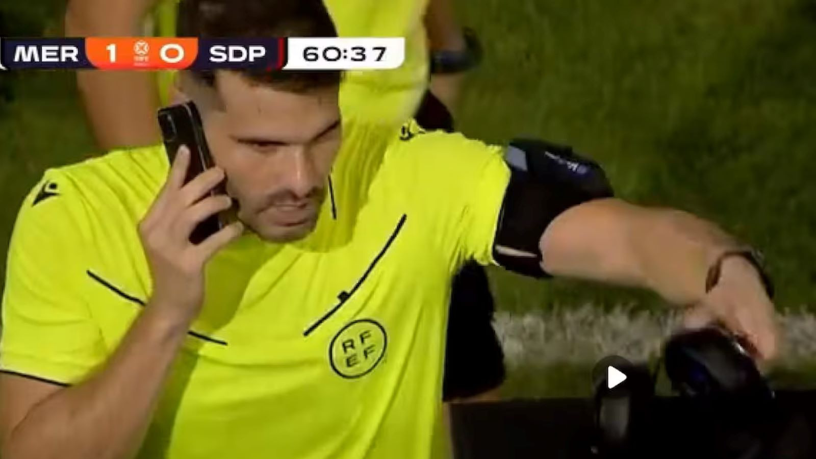 İspanya’da gerçeküstü VAR uygulaması: Alo, ben maçın hakemi! İspanya’da gerçeküstü VAR uygulaması: Alo, ben maçın hakemi!