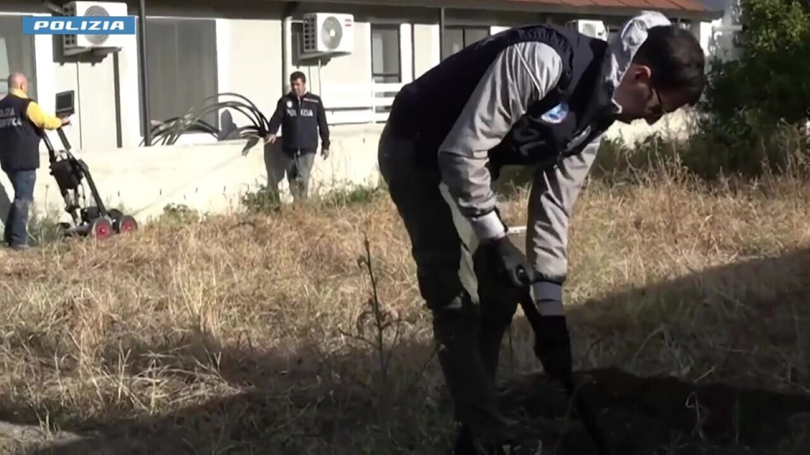 Yeni doğan 2 bebek battaniye içinde ölü bulundu, anne gözaltında Yeni doğan 2 bebek battaniye içinde ölü bulundu, anne gözaltında