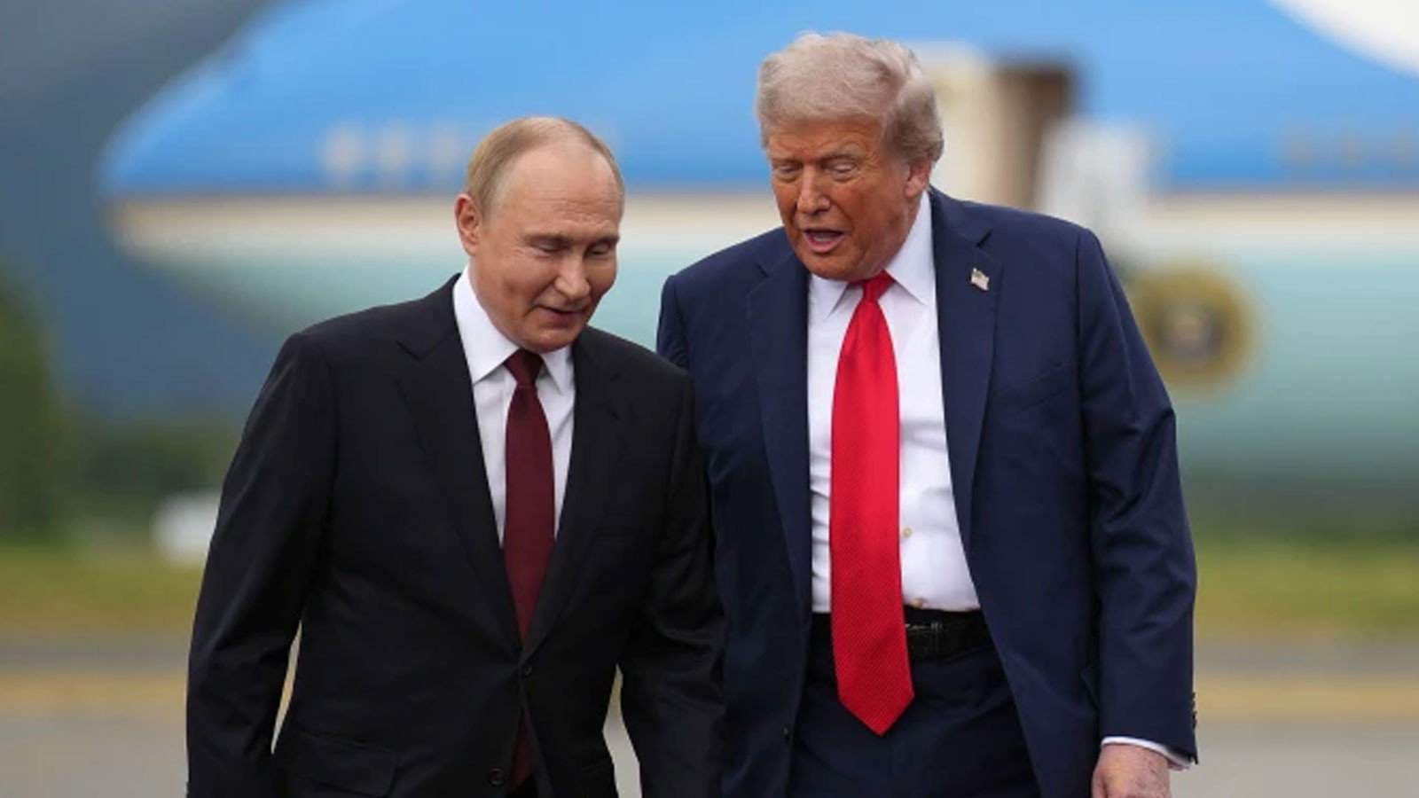 Putin ile Trump, ileride zirve yapılması ihtimalini göz ardı etmiyor Putin ile Trump, ileride zirve yapılması ihtimalini göz ardı etmiyor