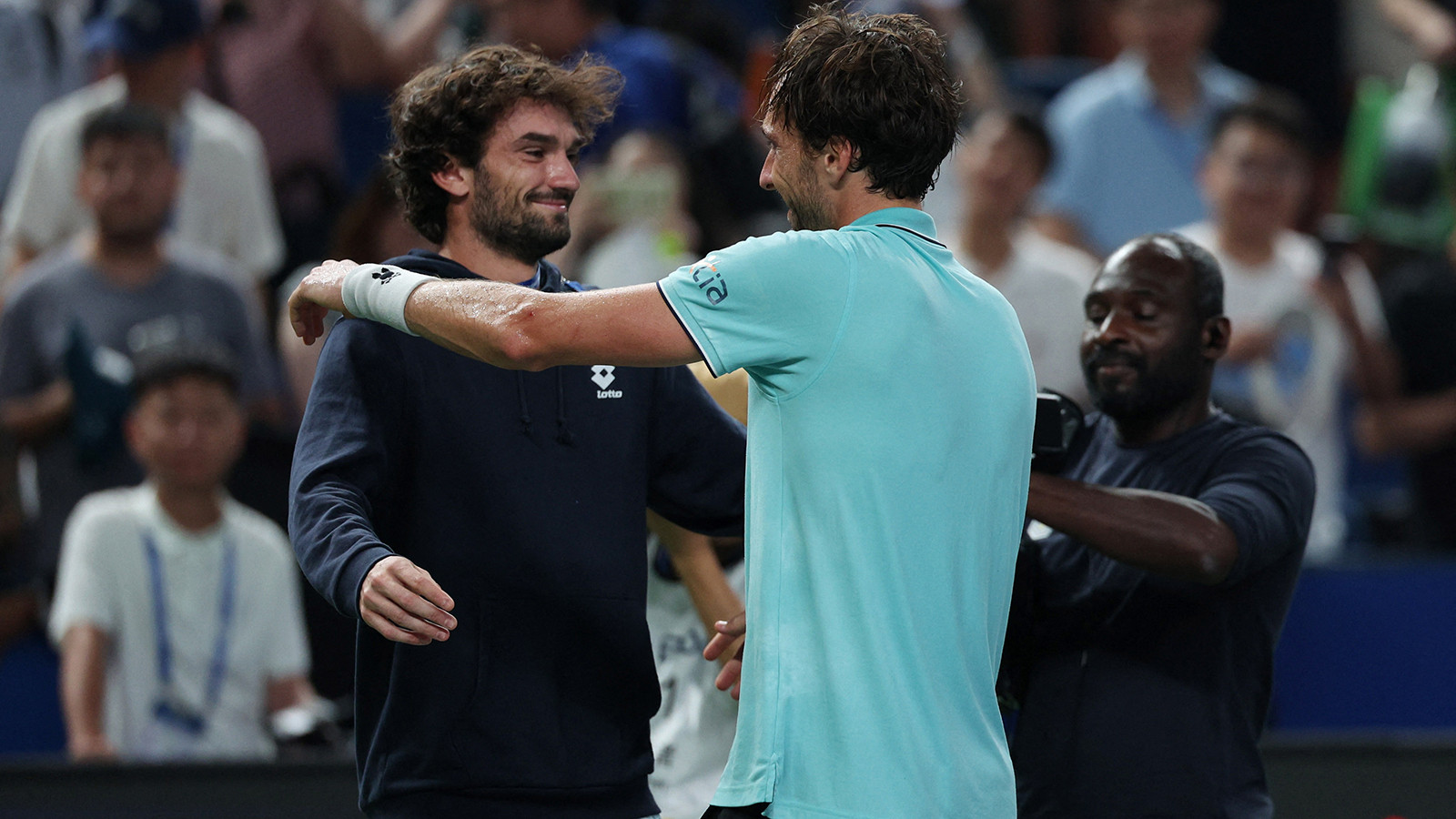 Şanghay’da tenis tarihine geçecek final! Kuzenler, şampiyonluk için birbiriyle karşılaşacak Şanghay’da tenis tarihine geçecek final! Kuzenler, şampiyonluk için birbiriyle karşılaşacak