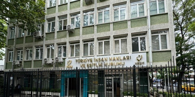 Türkiye İnsan Hakları Ve Eşitlik Kurumu 15 Uzman Yardımcısı Alacak Türkiye İnsan Hakları Ve Eşitlik Kurumu 15 Uzman Yardımcısı Alacak