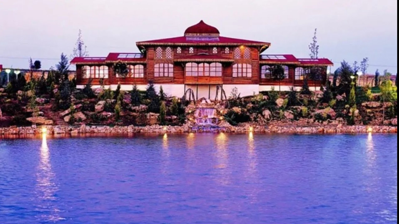 Epstein mağduru Giuffre’in anı kitabı Buckingham Sarayı’nı sarstı Epstein mağduru Giuffre’in anı kitabı Buckingham Sarayı’nı sarstı