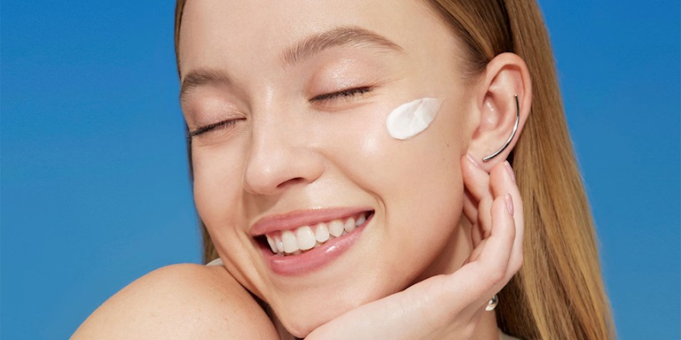 Kırılgan Ciltleri Kurtarma Kılavuzu: Bariyer Onarımının Püf Noktaları Kırılgan Ciltleri Kurtarma Kılavuzu: Bariyer Onarımının Püf Noktaları