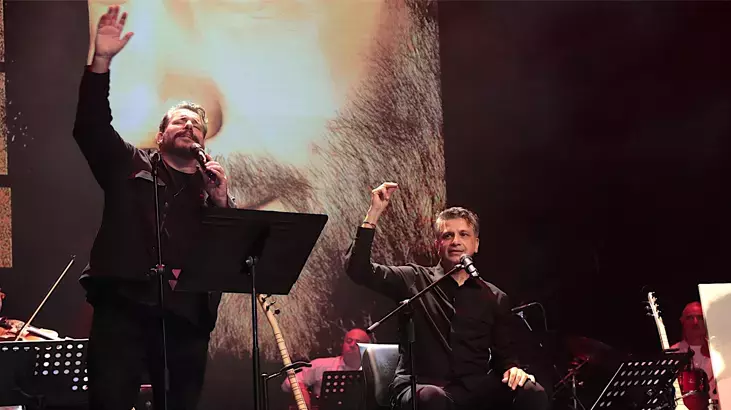 Ahmet Kaya, vefatının 25. yılında AKM’de anıldı Ahmet Kaya, vefatının 25. yılında AKM’de anıldı