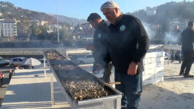 Rize’deki Hamsi Festivali’nde 2 Ton Hamsi Tüketildi