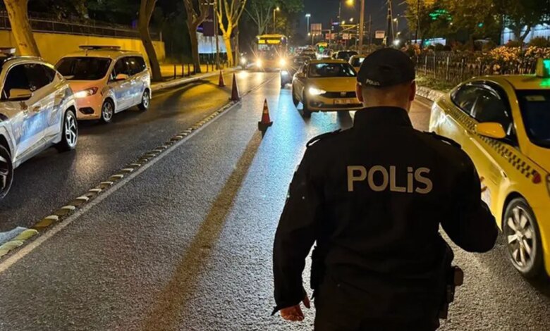 İstanbul’da polis ekiplerinden geniş kapsamlı huzur İstanbul’da polis ekiplerinden geniş kapsamlı huzur