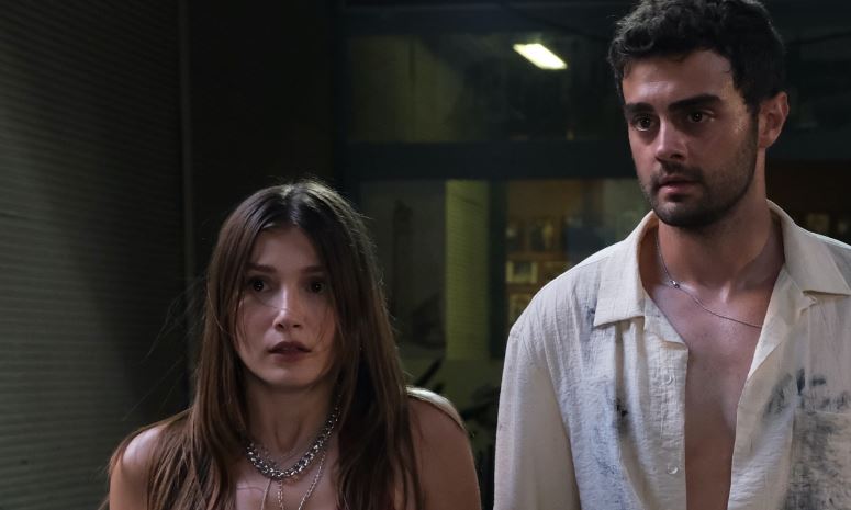 Bereketli Topraklar dizisinde kim barış isterken savaş başlatacak, kim aşkı uğruna her şeyi göze alacak? Bereketli Topraklar dizisinde kim barış isterken savaş başlatacak, kim aşkı uğruna her şeyi göze alacak?