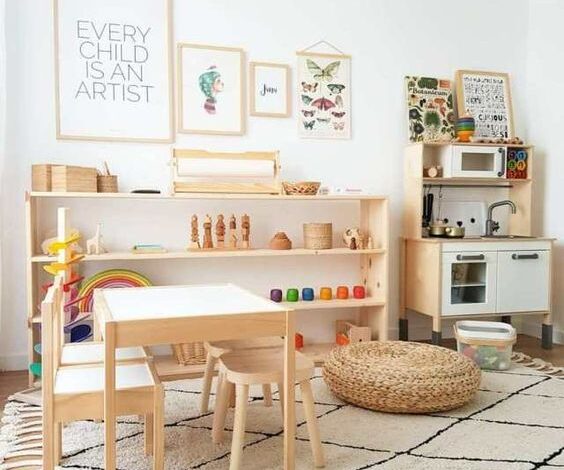 Montessori Felsefesi ve Mobilyaların Önemi Montessori Felsefesi ve Mobilyaların Önemi