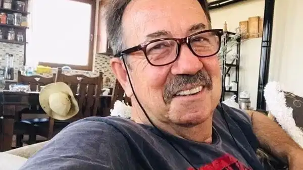 CHP Eski Antalya İl Başkanı Özer Ahmet Ülken Hayatını CHP Eski Antalya İl Başkanı Özer Ahmet Ülken Hayatını