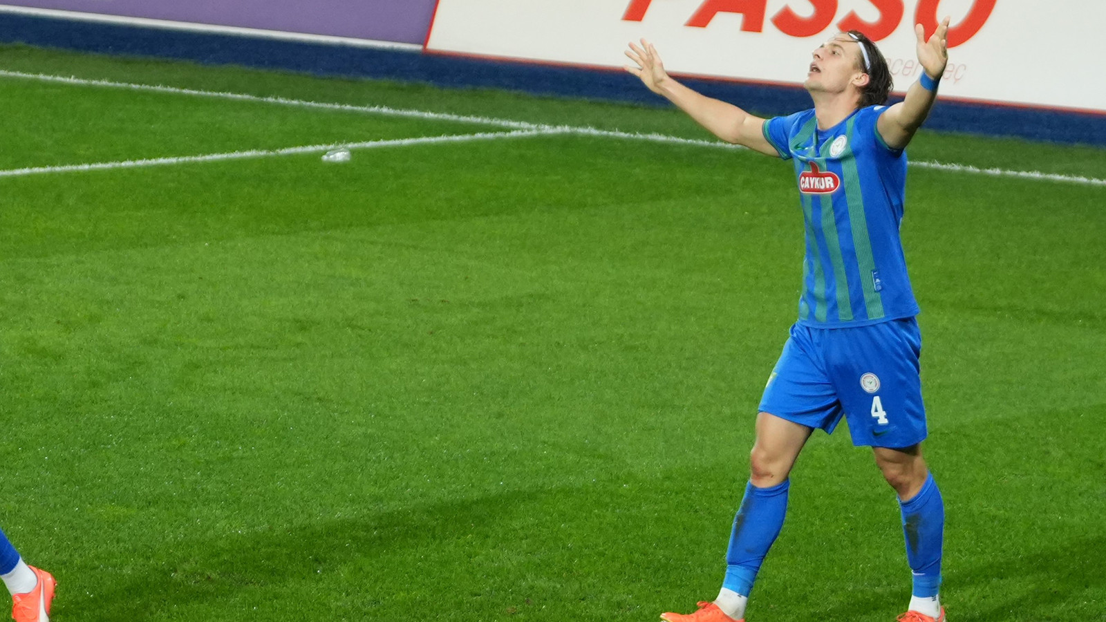 Fatih Karagümrük’e bir darbe de Rizespor’dan