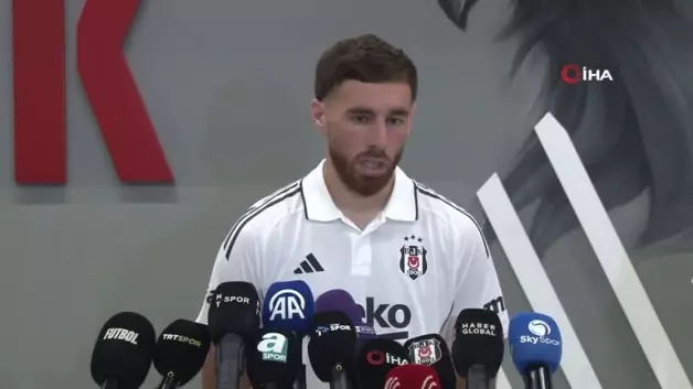 Orkun Kökçü, Serdal Adalı’ya Özür Diledi Orkun Kökçü, Serdal Adalı’ya Özür Diledi